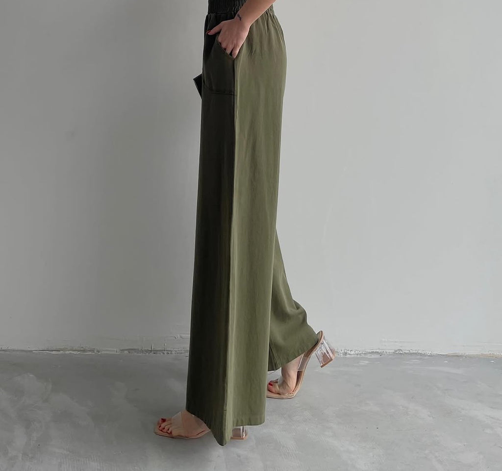 Classic Wide-Leg Trousers