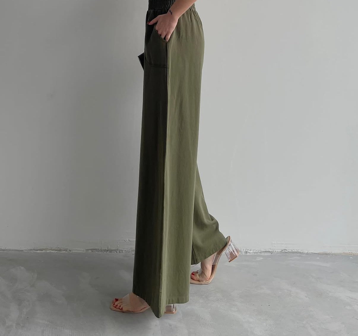 Classic Wide-Leg Trousers