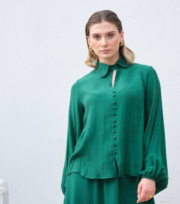 The Flowy Buttoned Blouse
